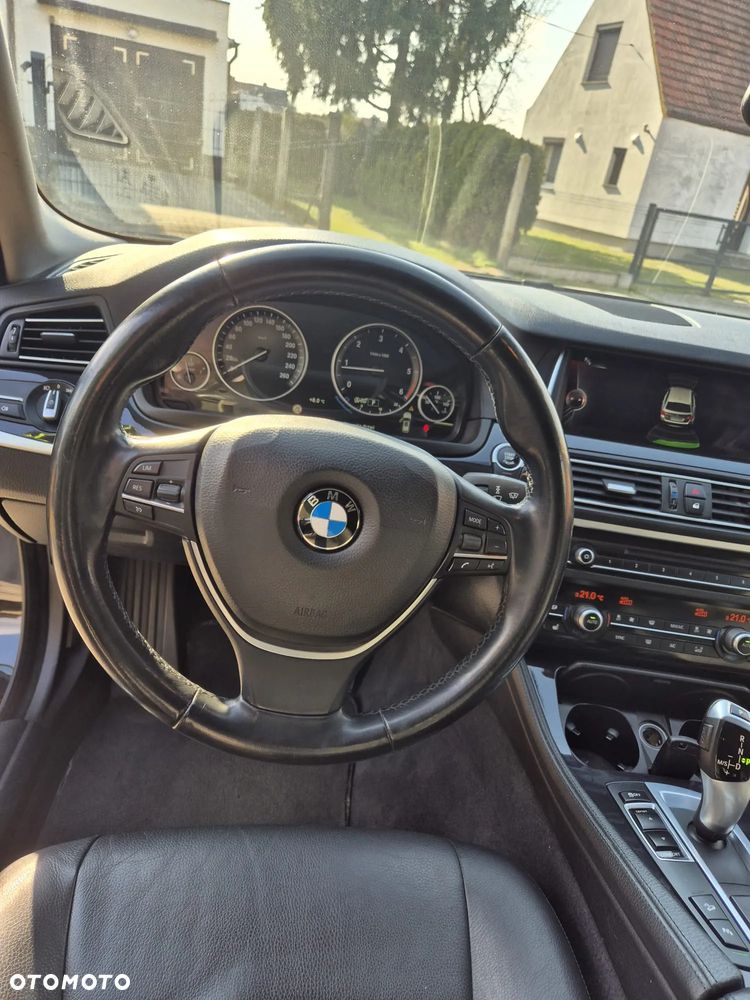 BMW Seria 5 520d xDrive Luxury Line - 9
