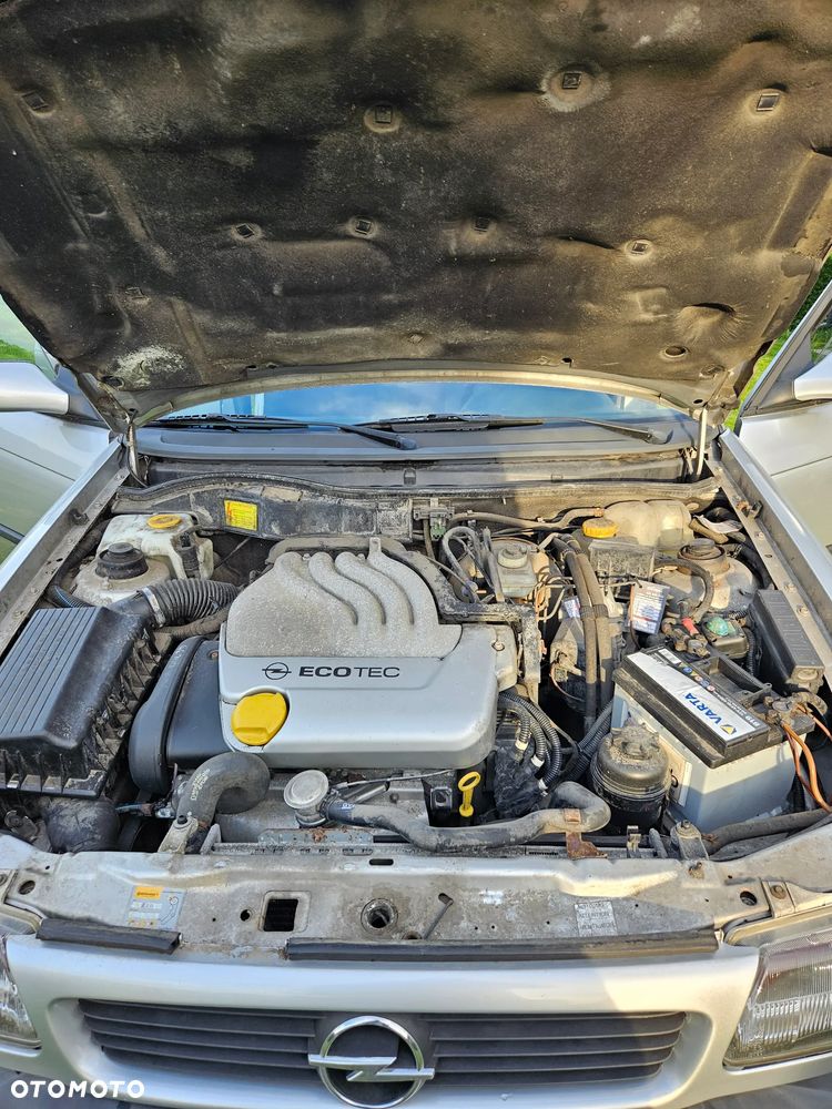 Opel Astra 1.6 16v 100 - 10