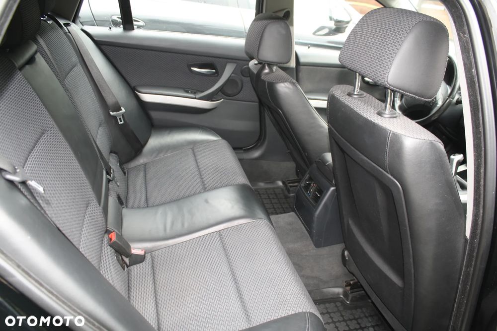 BMW Seria 3 320d - 18
