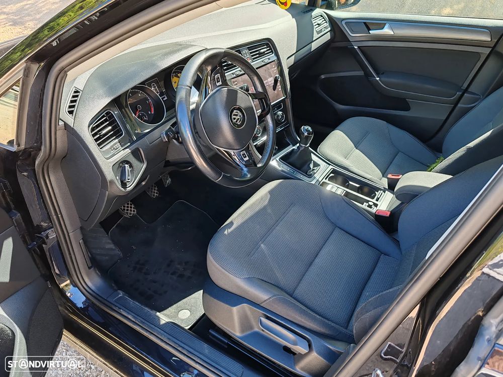 VW Golf 1.6 TDI SCR Trendline - 22