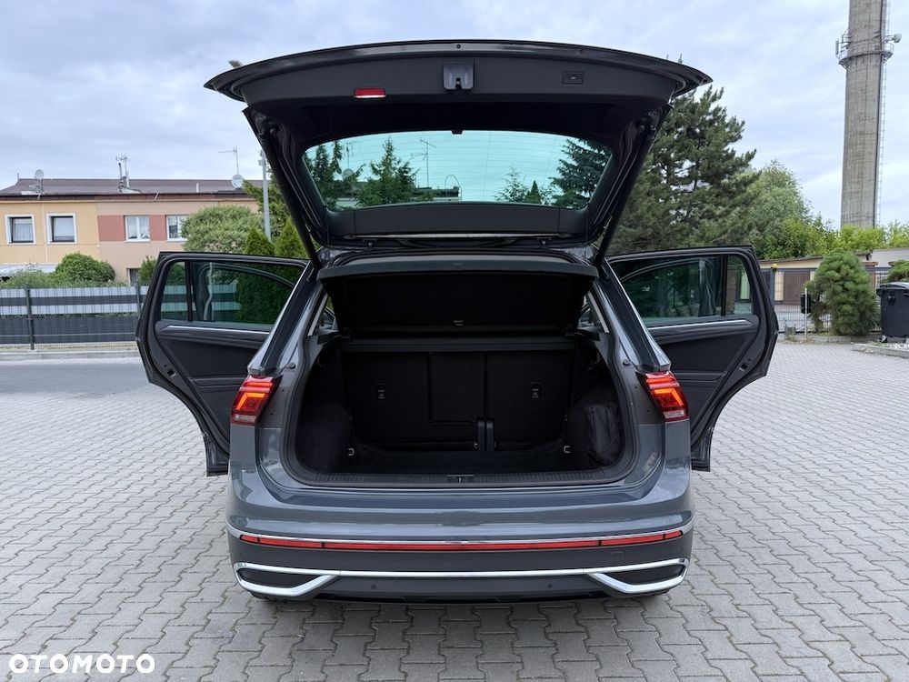 Volkswagen Tiguan - 16