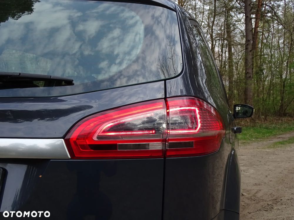 Ford S-Max 2.0 TDCi DPF Champions Edition - 4