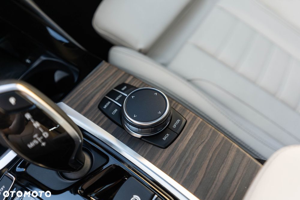 BMW X3 xDrive20d Luxury Line - 20