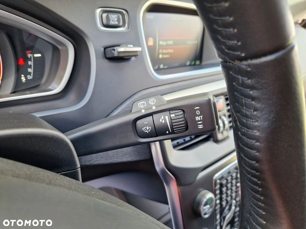Volvo V40 D2 Geartronic Momentum - 35