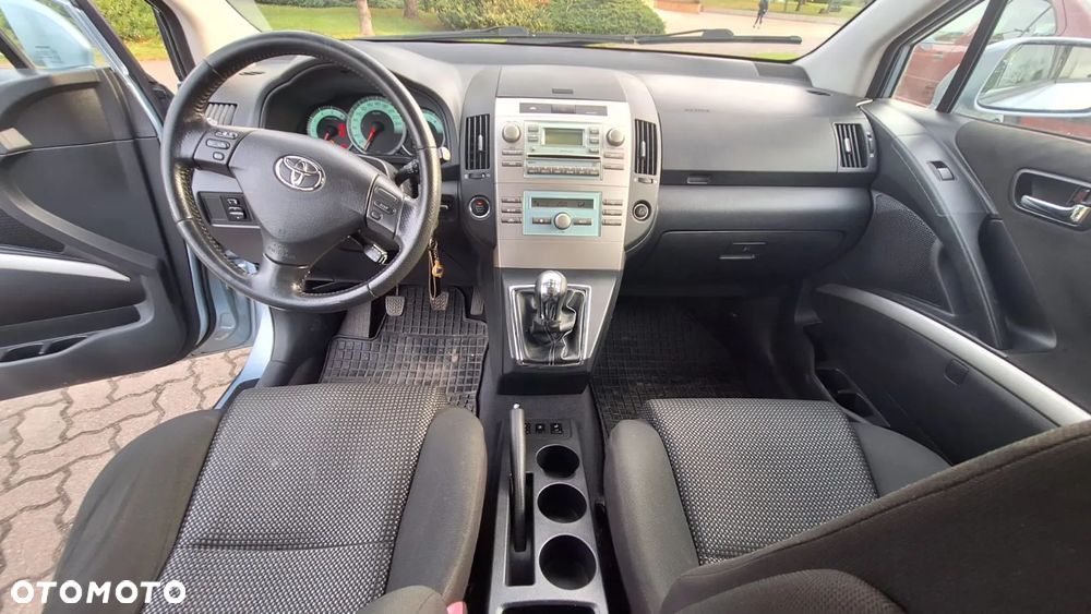 Toyota Corolla Verso 2.2 D-4D Prestige Sport 7os - 13