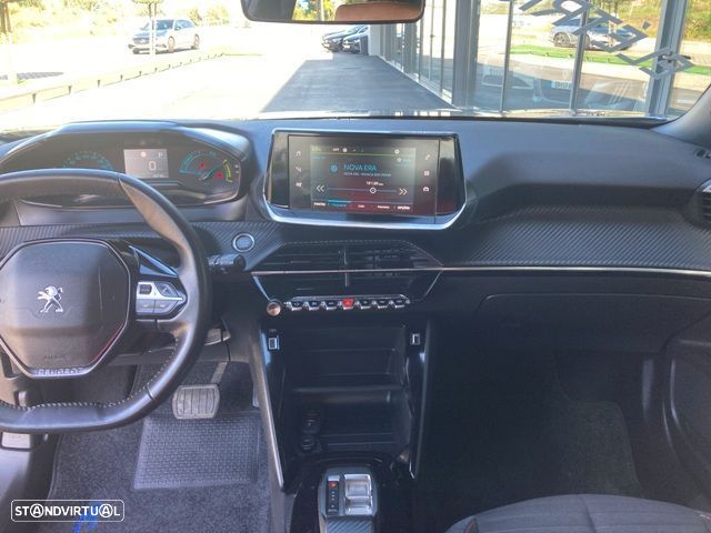 Peugeot e-2008 - 11