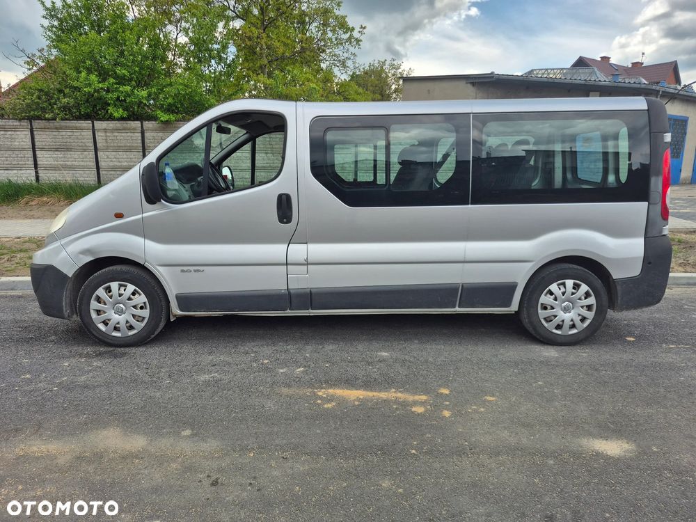 Renault Trafic Passenger - 5