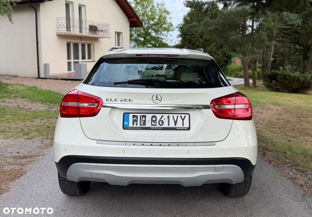 Mercedes-Benz GLA 200 7G-DCT Style - 9