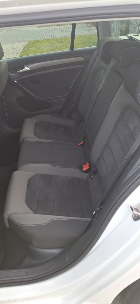 Volkswagen Golf 1.6 TDI BMT Highline - 28