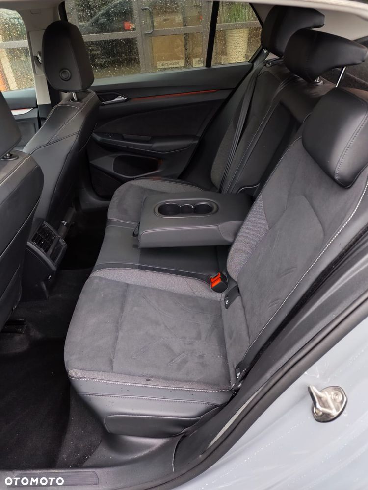 Volkswagen Golf - 12