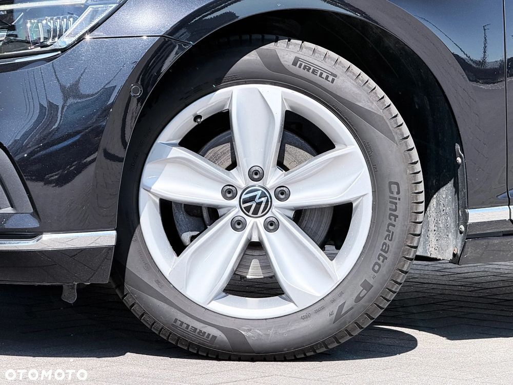 Volkswagen Passat Variant 2.0 TDI EVO Elegance DSG - 6