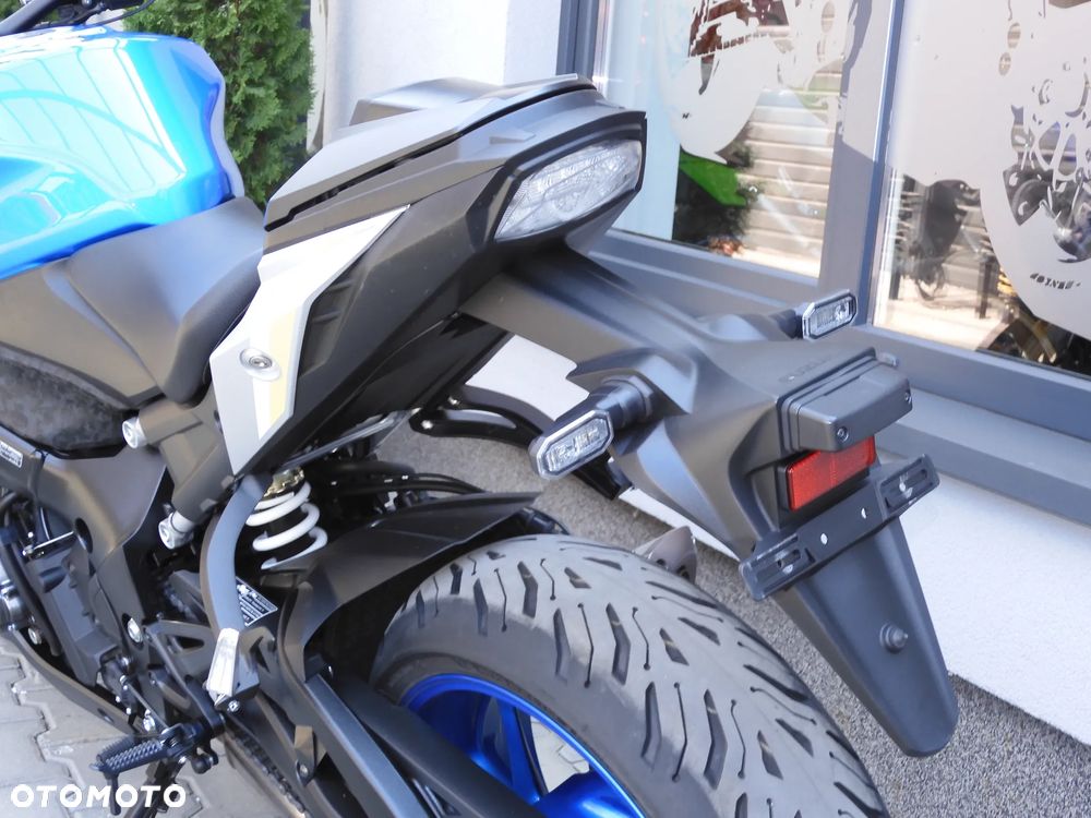 Suzuki GSX - 35