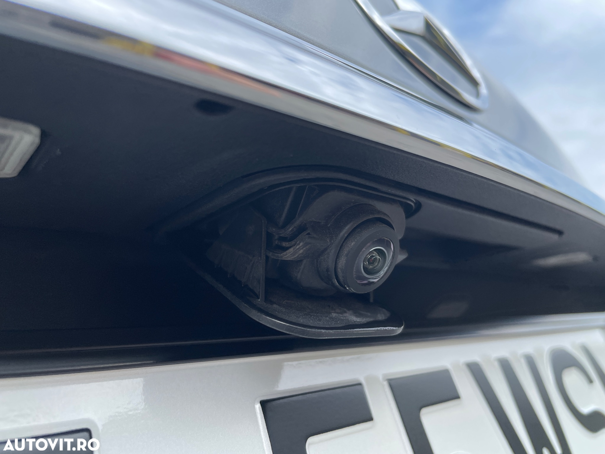 Mercedes-Benz E 220 d T 9G-TRONIC - 15