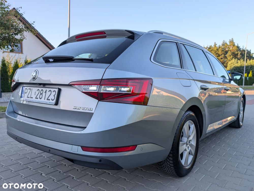 Skoda Superb 2.0 TDI DSG Style - 3