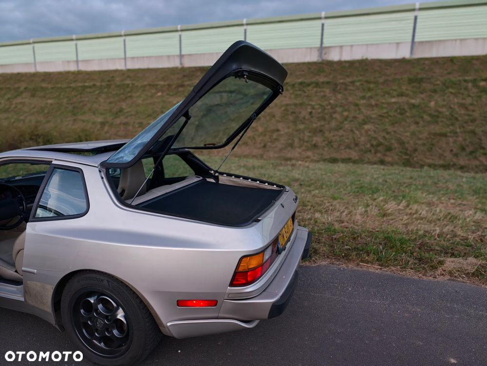 Porsche 944 2.5 Turbo - 22