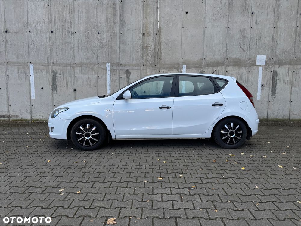 Hyundai i30 1.4 Classic + - 8