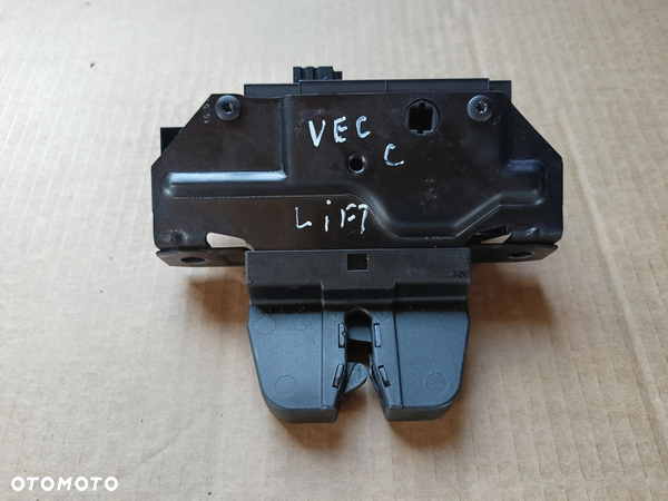 Vectra C zamek klapy tył HB sedan lift Opel
