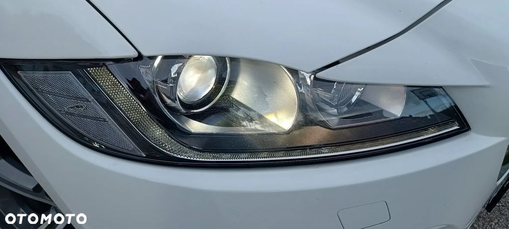 Jaguar F-Pace 20d Portfolio - 19