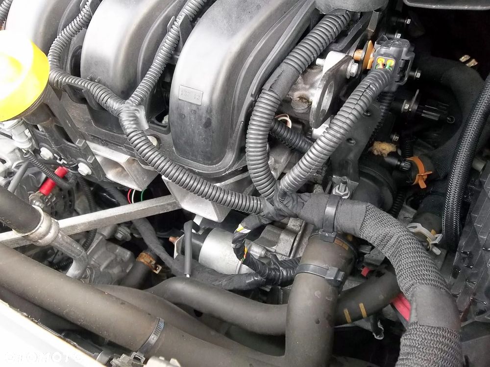 Renault Scenic 1.6 16V 110 LIMITED - 33