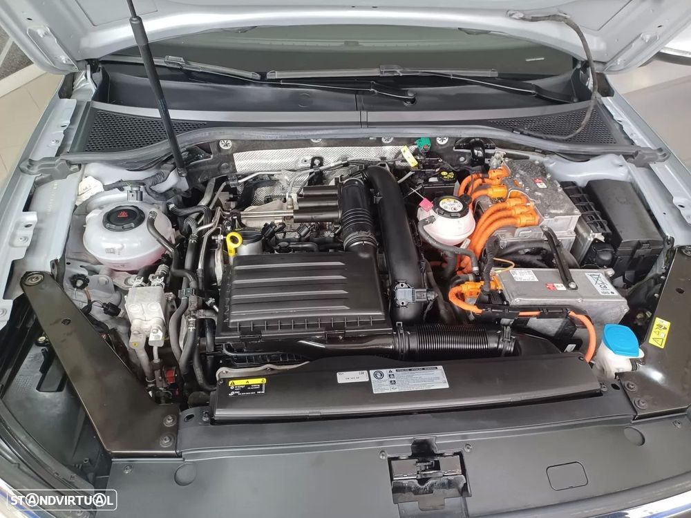 VW Passat 1.4 TSI GTE Plug-in - 39