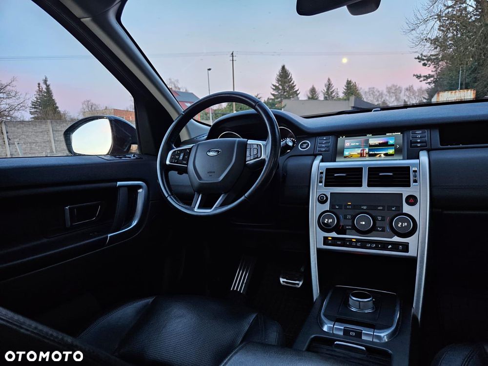 Land Rover Discovery Sport - 16