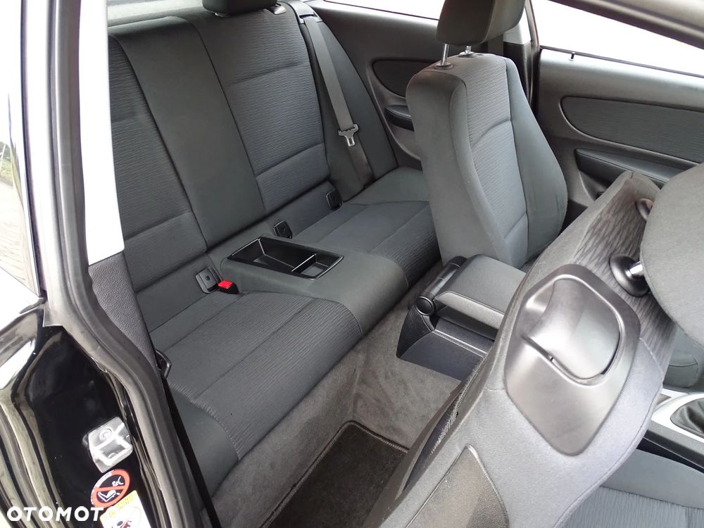BMW Seria 1 - 21