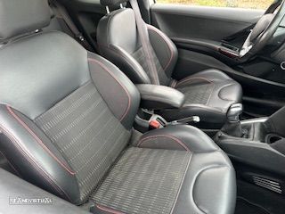 Peugeot 208 1.2 PureTech GT Line - 18