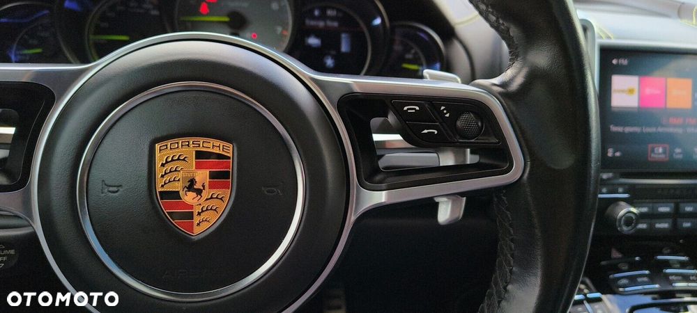 Porsche Cayenne - 24