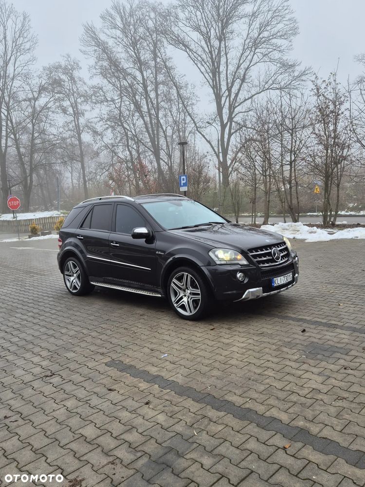 Mercedes-Benz ML 63 AMG 4-Matic - 2