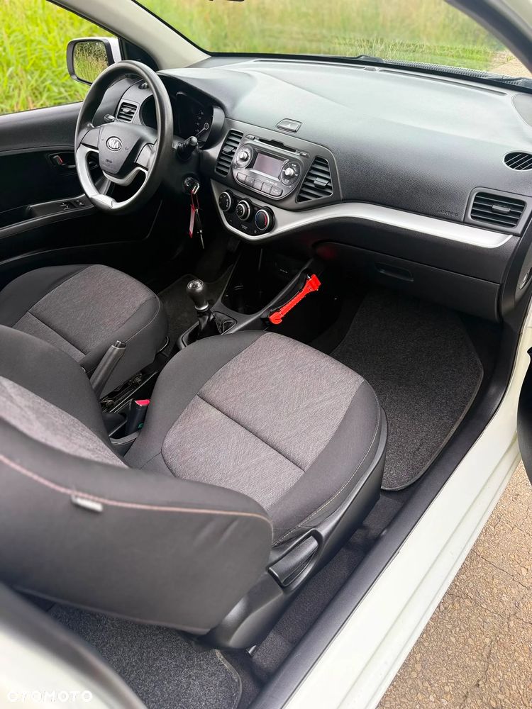 Kia Picanto 1.0 Dream Team Edition - 16