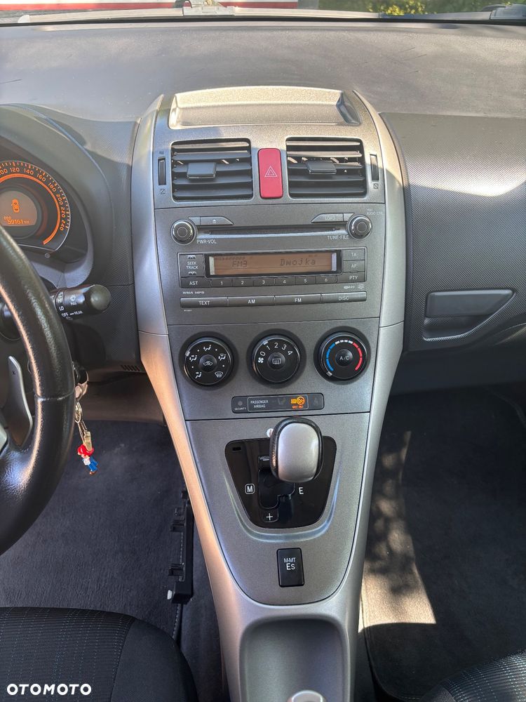 Toyota Auris - 13