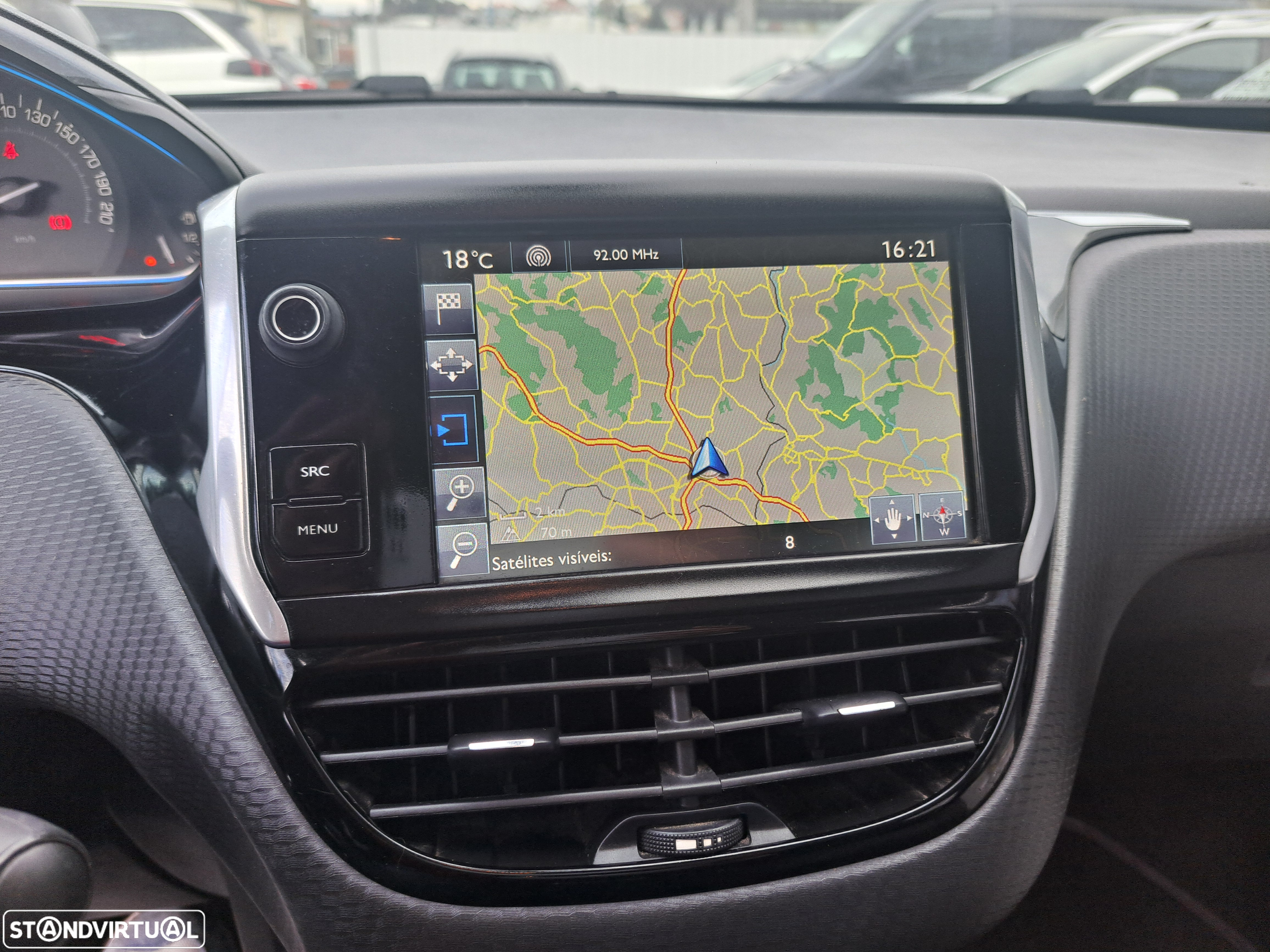 Peugeot 2008 1.2 PureTech Allure - 26