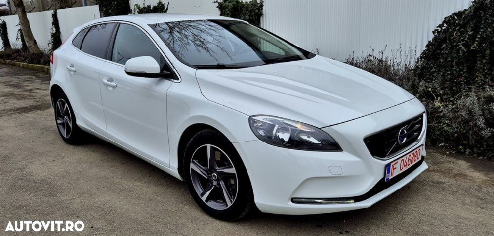 Volvo V40 D4 Momentum - 2