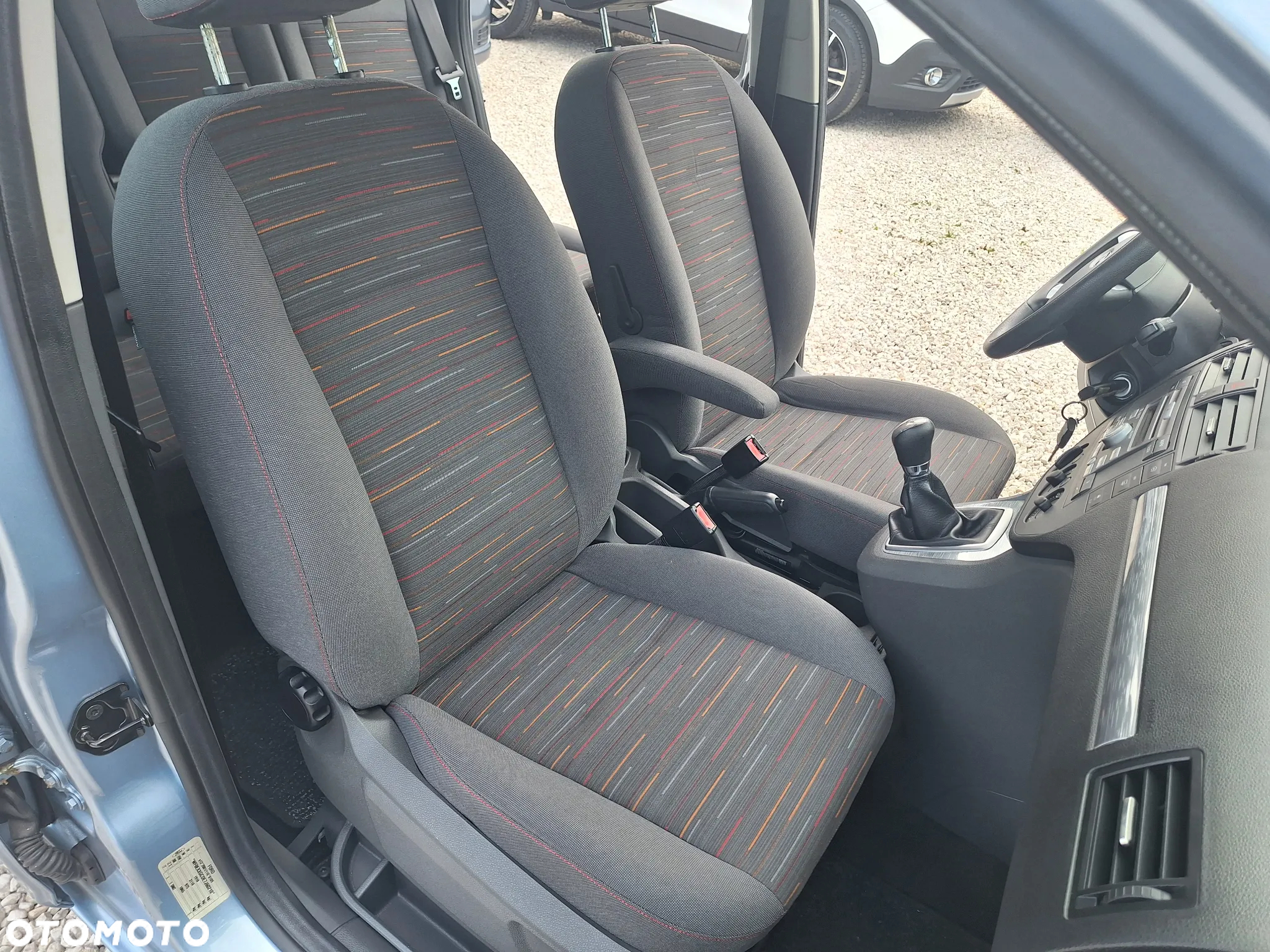 Ford Focus C-Max 1.8 Futura - 24