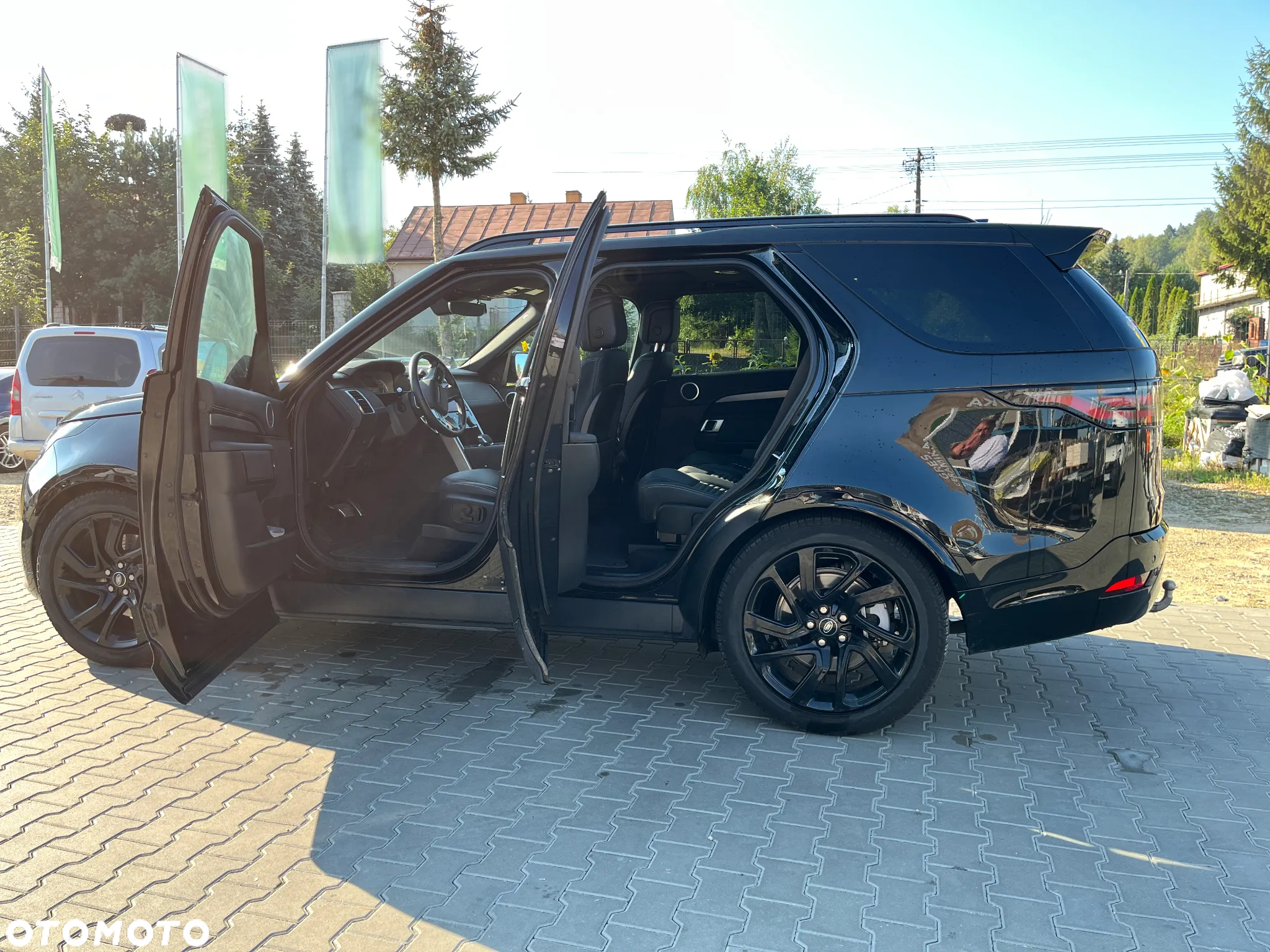 Land Rover Discovery V 2.0 P300 - 8