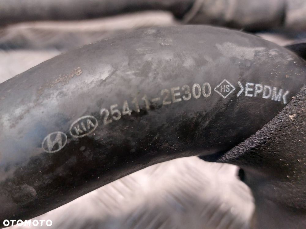 PRZEWÓD WĄŻ  WODY HYUNDAI TUCSON I 2.0 CRDI 25411-2E300 25412-1F350 - 2
