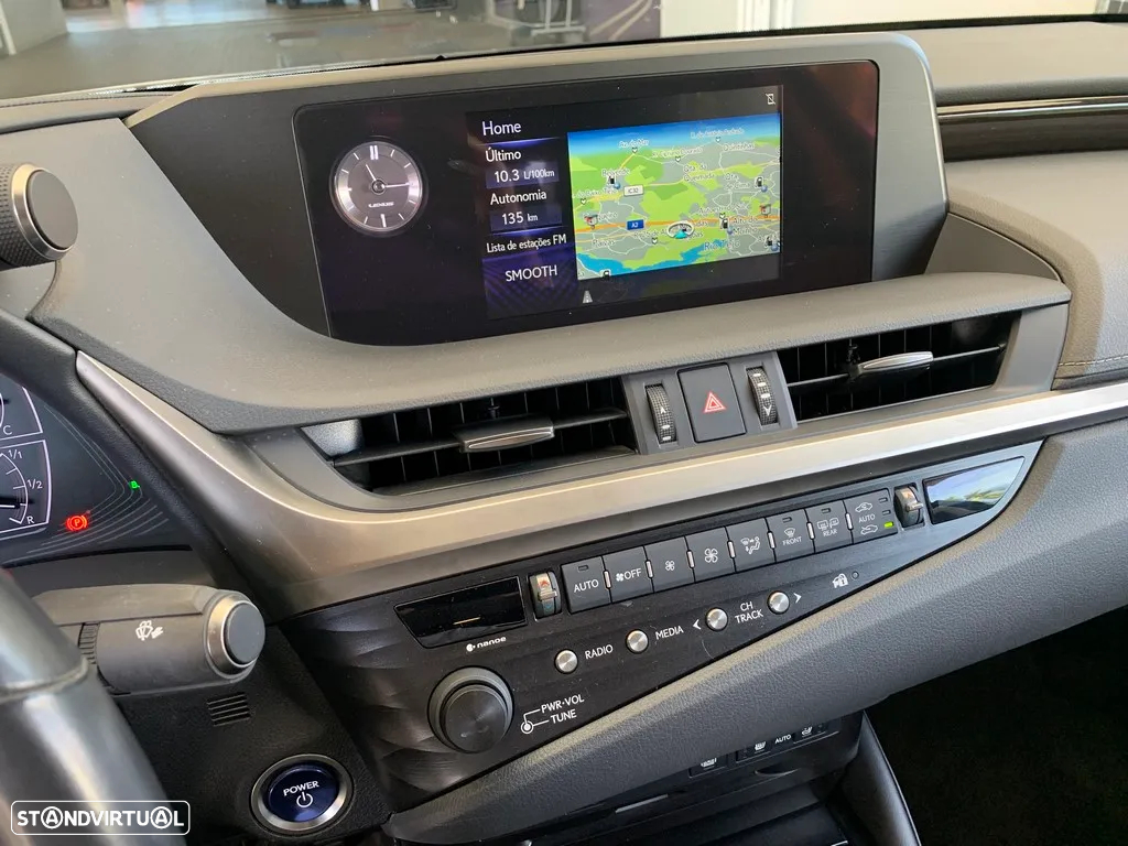 Lexus ES 300h Executive+ - 7