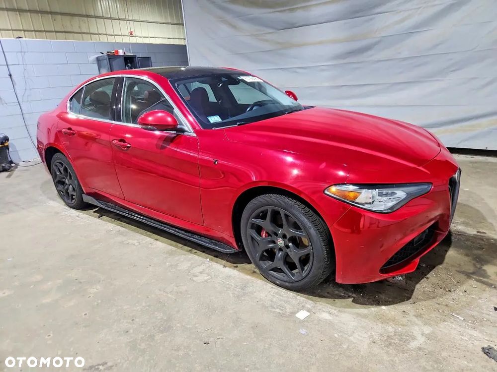 Alfa Romeo Giulia - 2