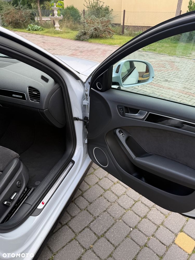 Audi A4 Avant 3.0 TDI Quattro Tiptronic - 12