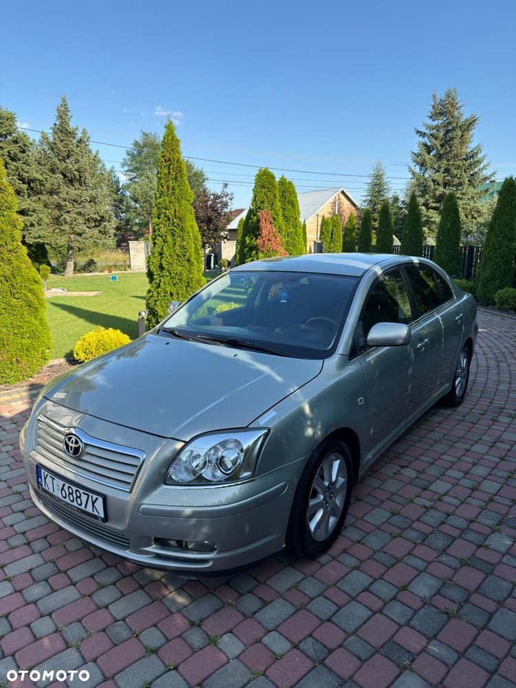 Toyota Avensis 1.8 VVT-i Sol - 2