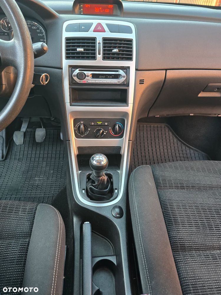 Peugeot 307 1.6 Premium - 12