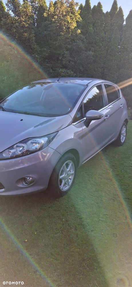 Ford Fiesta - 2