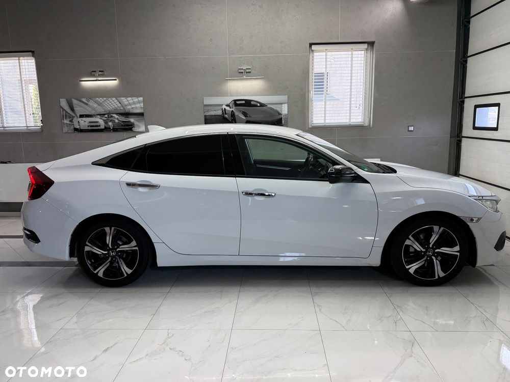 Honda Civic 1.5 i-VTEC Turbo CVT Prestige - 9