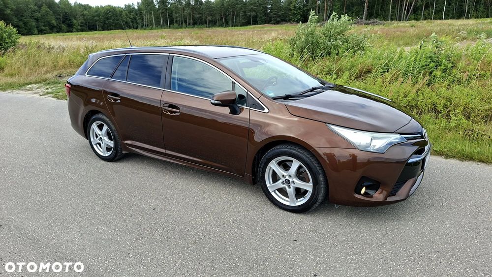 Toyota Avensis 2.0 D-4D Premium - 14