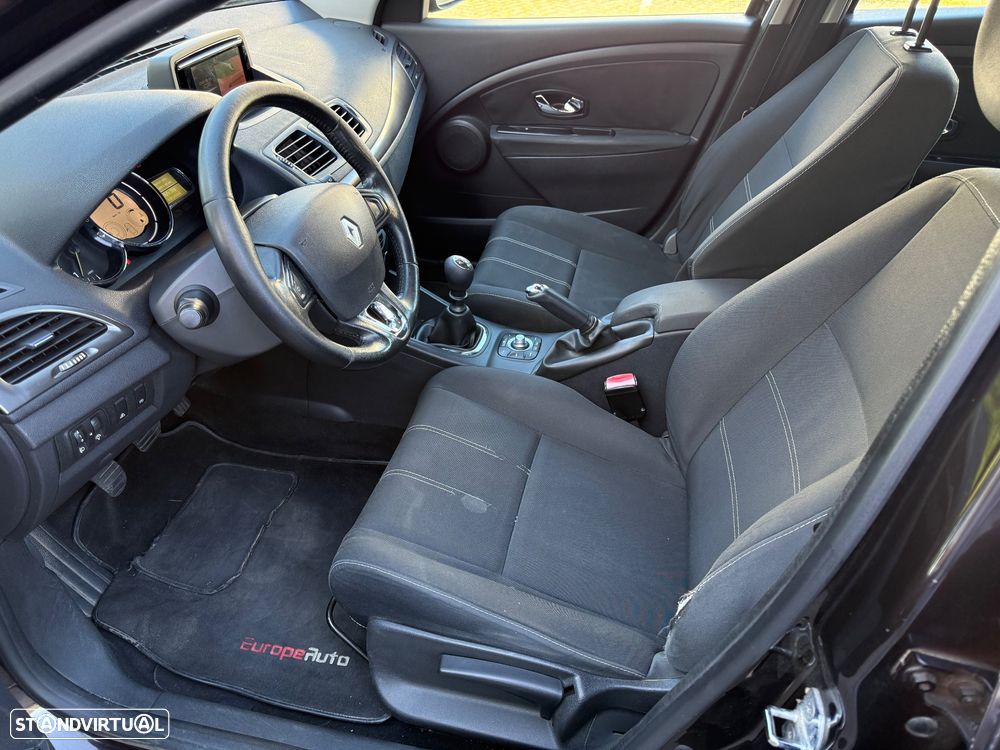 Renault Mégane Sport Tourer 1.5 dCi Dynamique S - 11