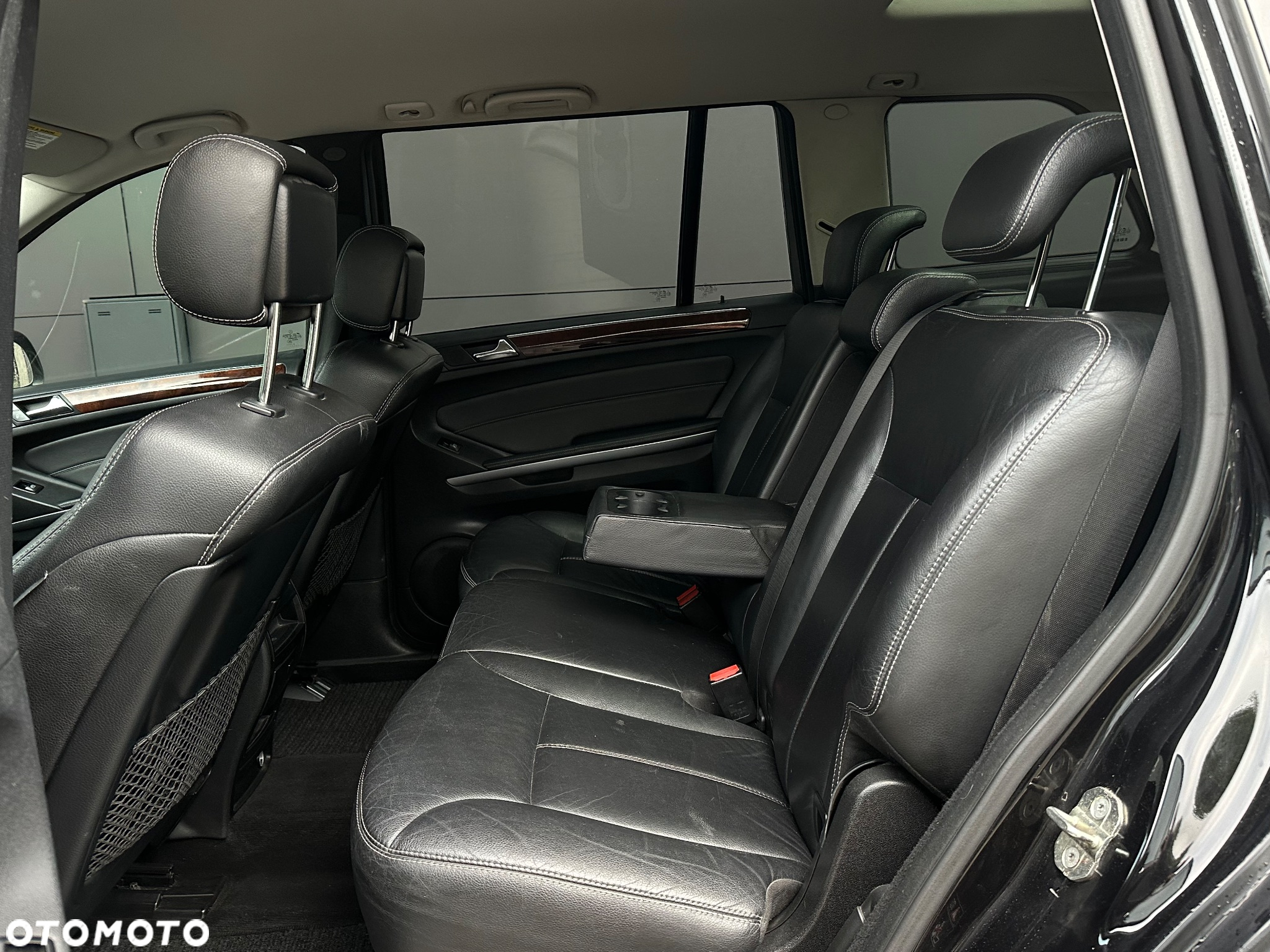 Mercedes-Benz GL - 12