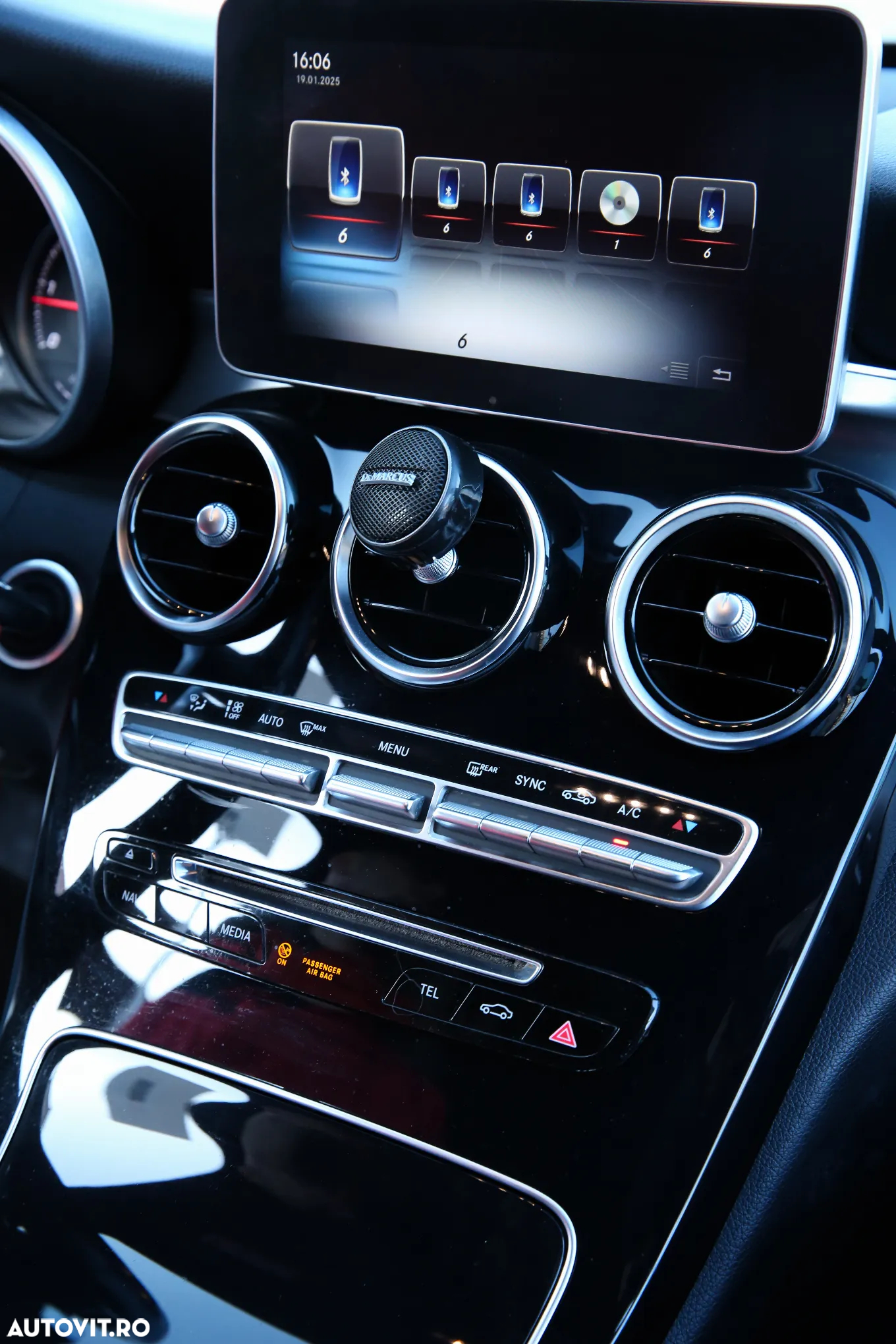 Mercedes-Benz C - 9