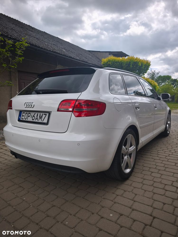 Audi A3 Sportback 2.0 TDI DPF S line Sportpaket - 13