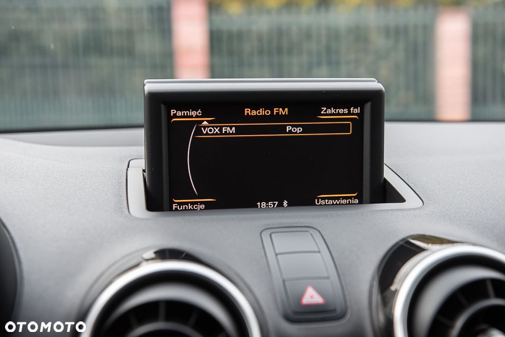 Audi A1 3-drzwiowe 1.4 TFSI S tronic S line edition m S line Sportpaket - 22