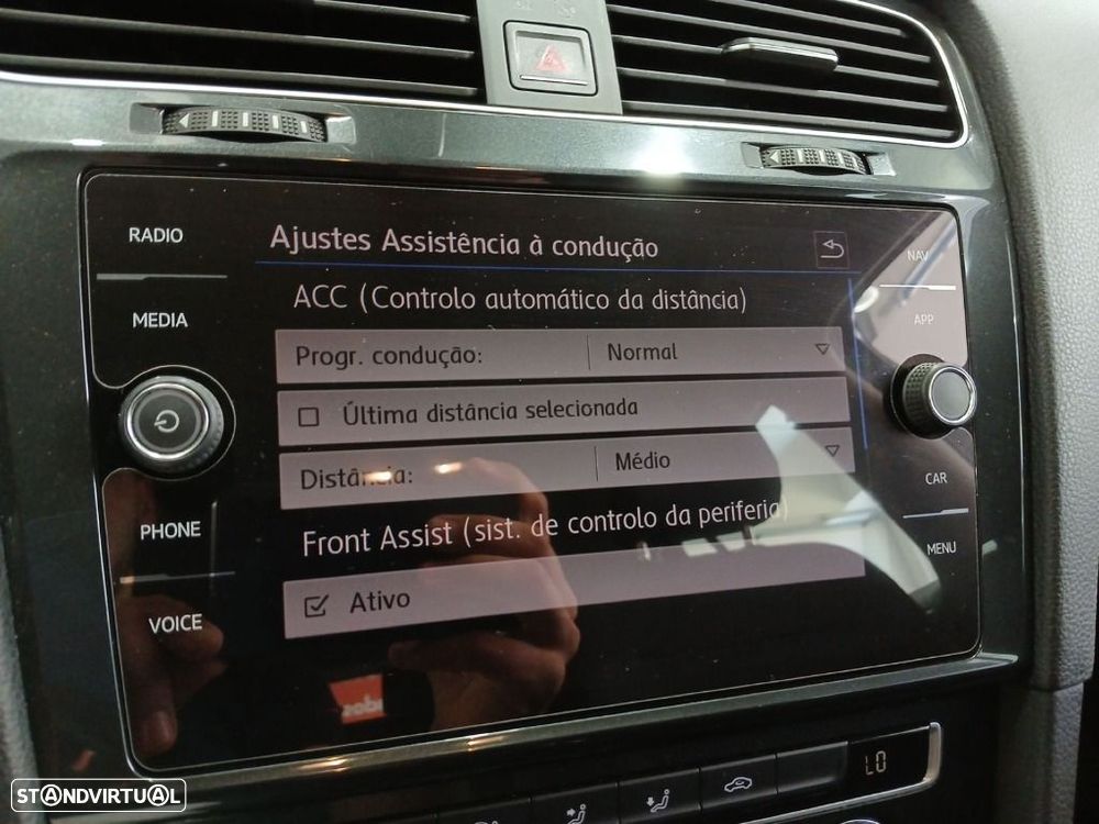 VW Golf Variant 1.6 TDi Confortline - 28